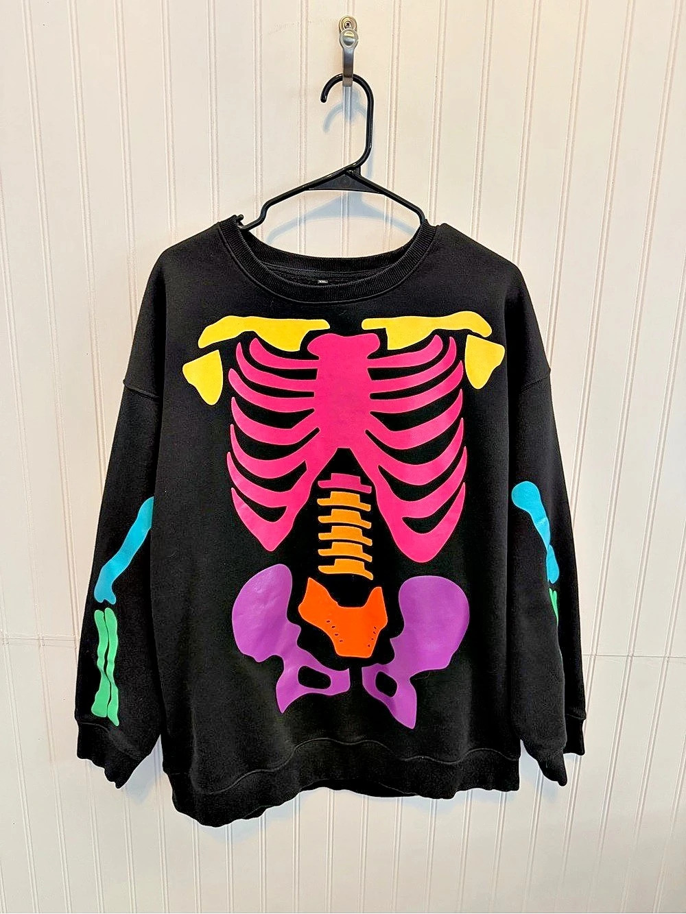 Skeleton Graphic Sweatshirt Size XXL Like New